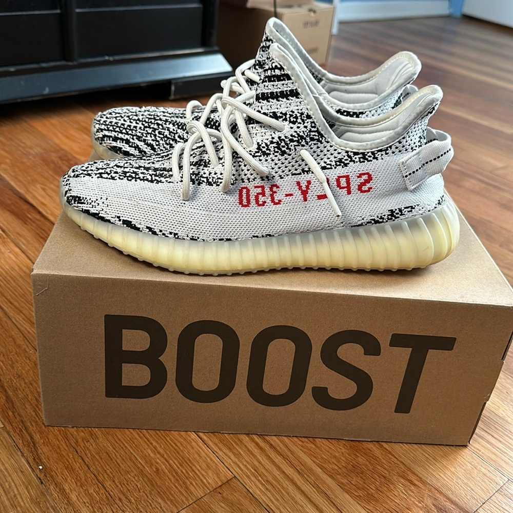 Selling my Yeezy Boost 350 V2 Zebra in great condition, not worn as much anymore